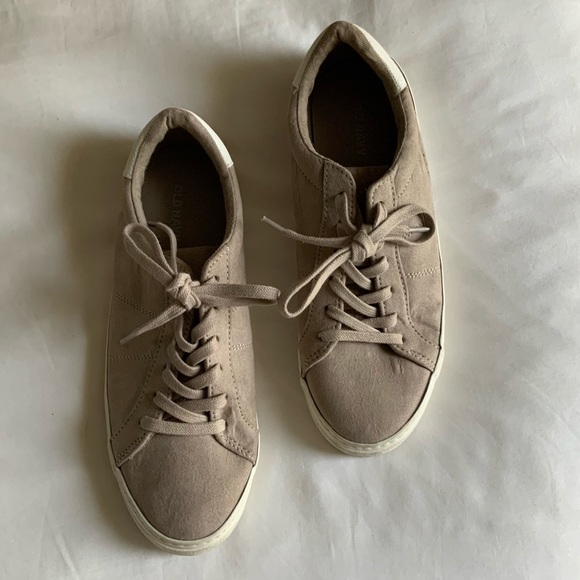 Old Navy Lace Up Light Pink Casual Sneaker - Picture 2 of 5